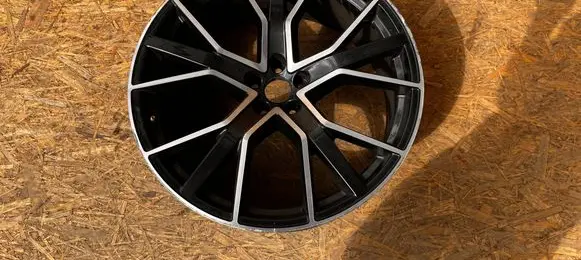 Audi Q8 R22 alloy rim 4M8601025Q B012177