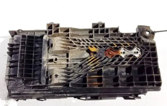 Battery box tray