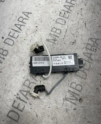 Tesla Model S Other control units/modules 101378600A