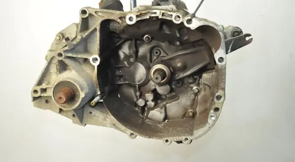 Dacia Sandero Manual 6 speed gearbox JH3077