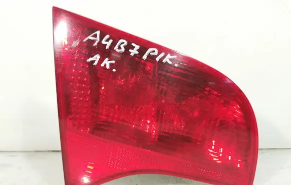 Audi A4 S4 B7 8E 8H Tailgate rear/tail lights 8E9945093