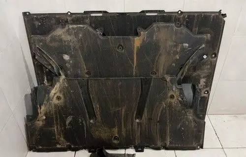 Porsche 911 992 Engine splash shield/under tray 992825523M