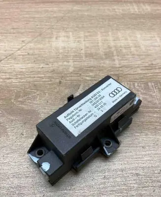 Audi A8 S8 D3 4E Door control unit/module 04E0919064