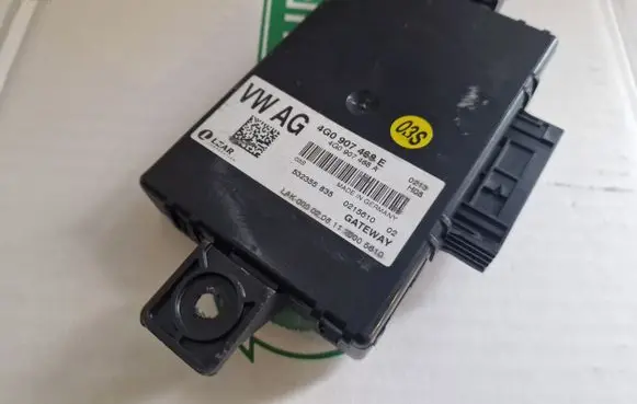 Audi A6 S6 C7 4G Gateway control module 4G0907468E