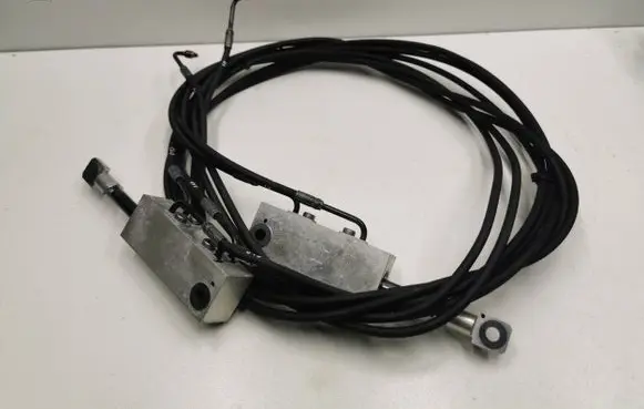 Mercedes-Benz SLK R172 Convertible roof main ram cylinder A1728000172 1728000172 A1728000272