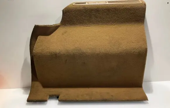 Trunk/boot lower side trim panel