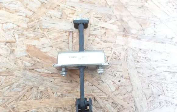 Opel Corsa D Rear door check strap stopper 13181961