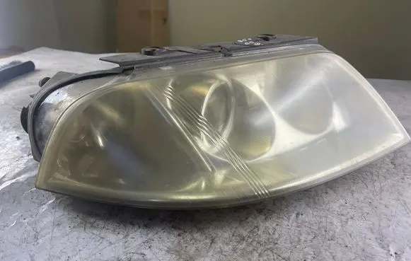 Volkswagen PASSAT B5.5 Headlight/headlamp 3b0941016an