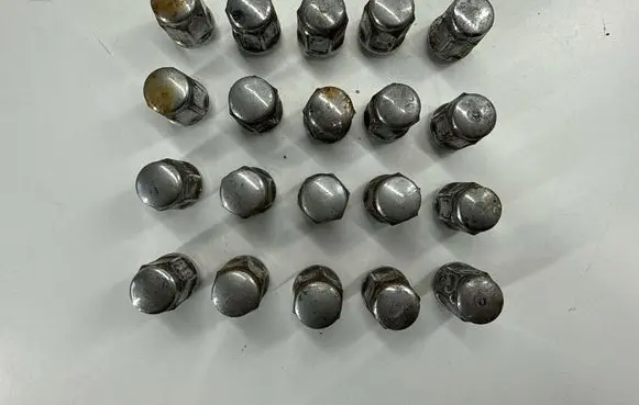 Ford Explorer V Nuts/bolts F4TZ1012B 6L2Z1012BA