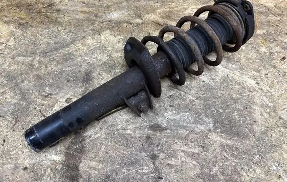 Volkswagen PASSAT B6 Front shock absorber/damper