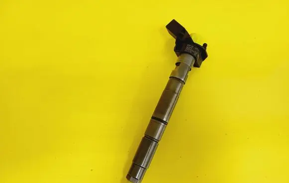 Audi Q7 4L Fuel injector 059130277AH 0445115052