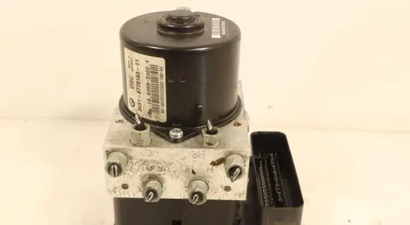 BMW 3 E90 E91 ABS Pump 677816301
