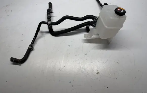 Hyundai Kona I Coolant expansion tank/reservoir 25430J2500