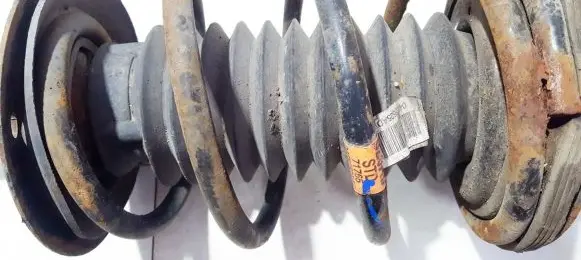 Chrysler PT Cruiser Front coil spring 04656525ad 71765