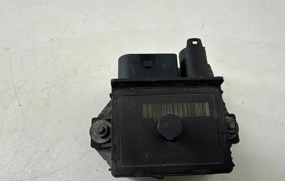 BMW X1 E84 Glow plug pre-heat relay 0522120102