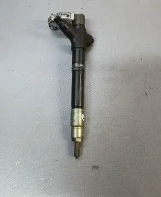 Toyota Verso Fuel injector 236700R100