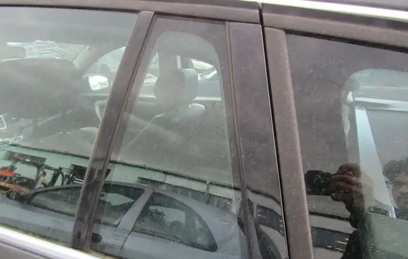 Renault Laguna III Rear side window 