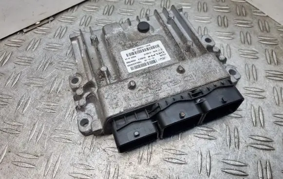 Ford Mondeo MK IV Engine control unit/module BG9112A650RE 28297068 E2U9E