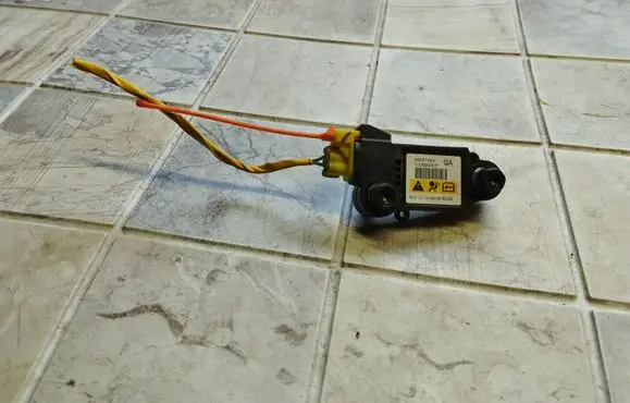 Chevrolet Captiva Airbag deployment crash/impact sensor 96631484