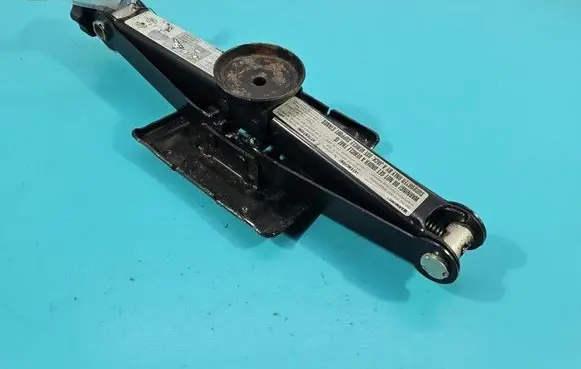 Mercedes-Benz A W169 Lift Jack A1685830715 IMPRK1577843