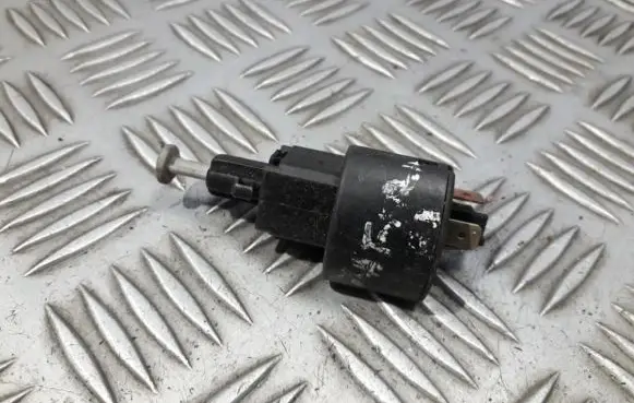 Opel Astra G Brake pedal sensor switch 09132299 09175172