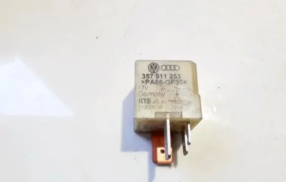 Volkswagen Golf IV Other relay 357911253
