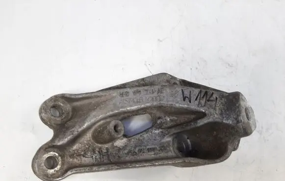 Audi A8 S8 D4 4H Engine mounting bracket 4H0199308AE