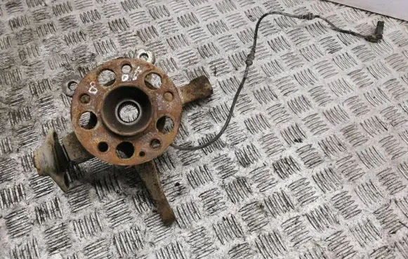 Mercedes-Benz A W169 Front wheel hub