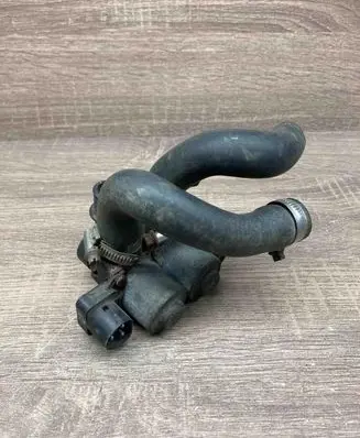 BMW 3 E36 Coolant heater control valve 8391419 1147412053