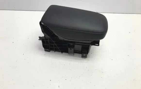 Honda HR-V Armrest 834113M0J0
