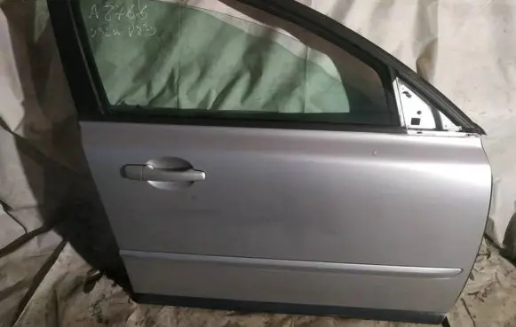Volvo V50 Front door pilkos