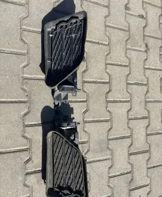 Tesla Model S Intercooler air guide/duct channel 105785100H 105785200F 105785100