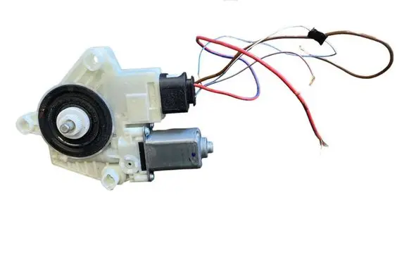 BMW 5 G30 G31 Front door window regulator motor 7455081 A75523111