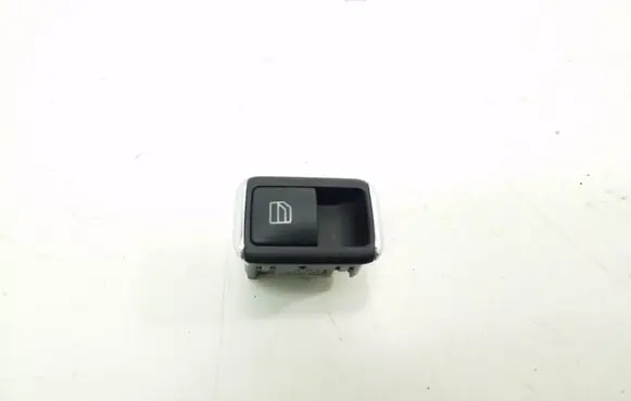 Mercedes-Benz C W204 Electric window control switch A2048700451