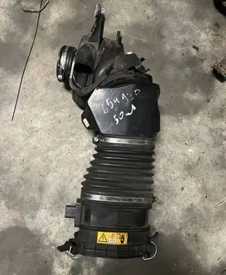 Mercedes-Benz E W213 Air intake duct part A6540901242
