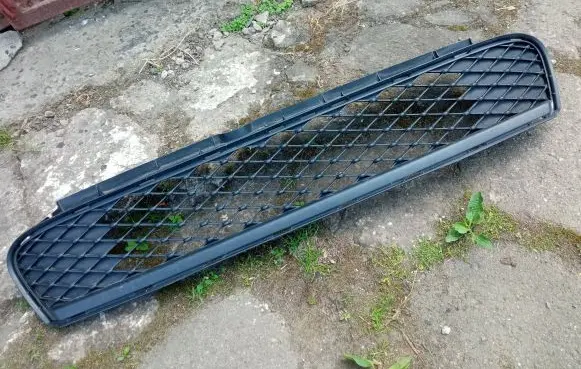 Toyota Auris 150 Front bumper lower grill 5311202320