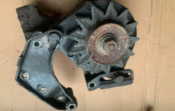 Mercedes-Benz W123 Generator/alternator 1204899170