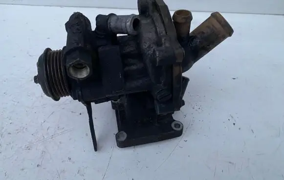 Ford Mondeo Mk III Water pump