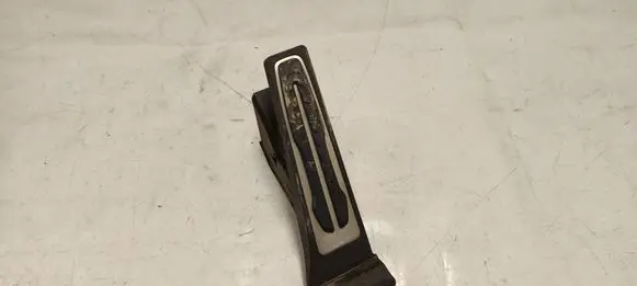 BMW 1 F40 Accelerator throttle pedal 6889821