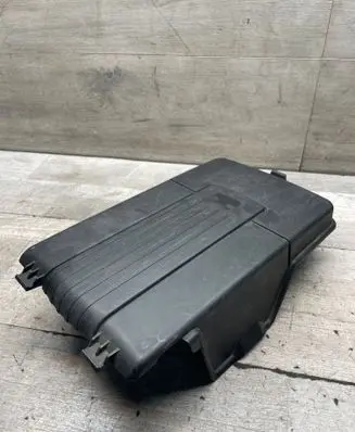 Volkswagen PASSAT B7 Battery box tray cover/lid 3C0915443A