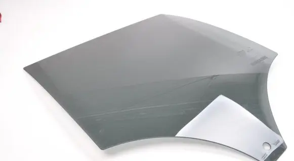 Volvo XC40 Rear door window glass 32244802