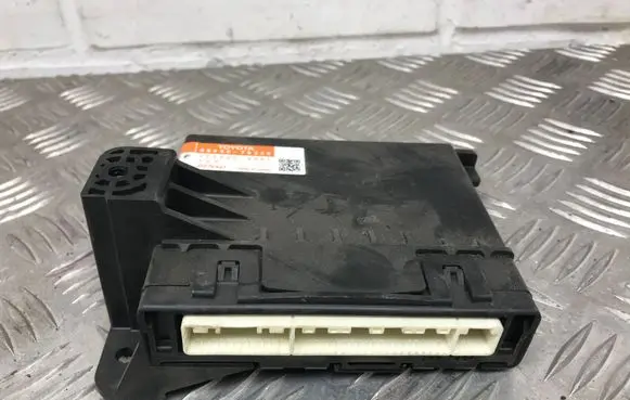 Lexus CT 200H Other control units/modules 8865076320
