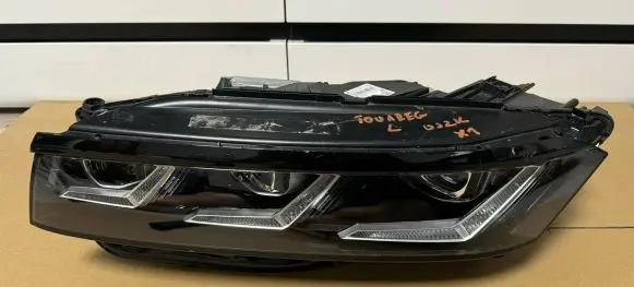 Volkswagen Touareg III Headlight/headlamp 761941081B 7701941001B 03011302310