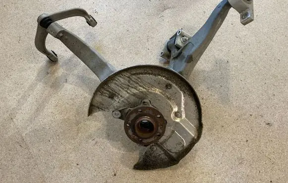 Volvo XC90 Front wheel hub spindle knuckle 31360642