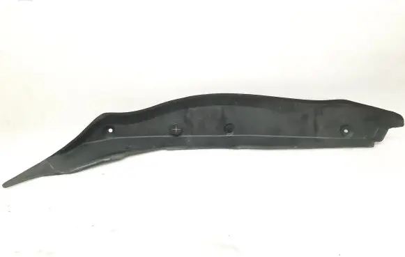 Mercedes-Benz C AMG W205 Fender end trim 