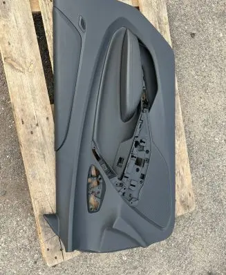 Chevrolet Camaro Front door card panel trim L0247560AD04 BBS51006