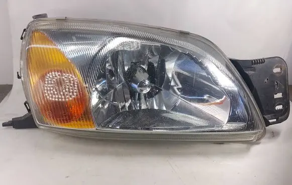 Ford Fiesta Headlight/headlamp 206115B