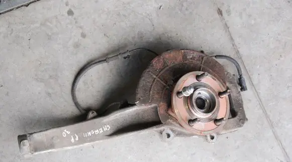 Jeep Grand Cherokee (WK) Front wheel hub 2008R