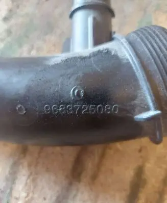 Citroen C4 II Intercooler hose/pipe 9683725080