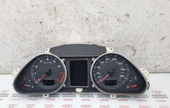 Audi Q7 4L Speedometer (instrument cluster) 4L0920981C